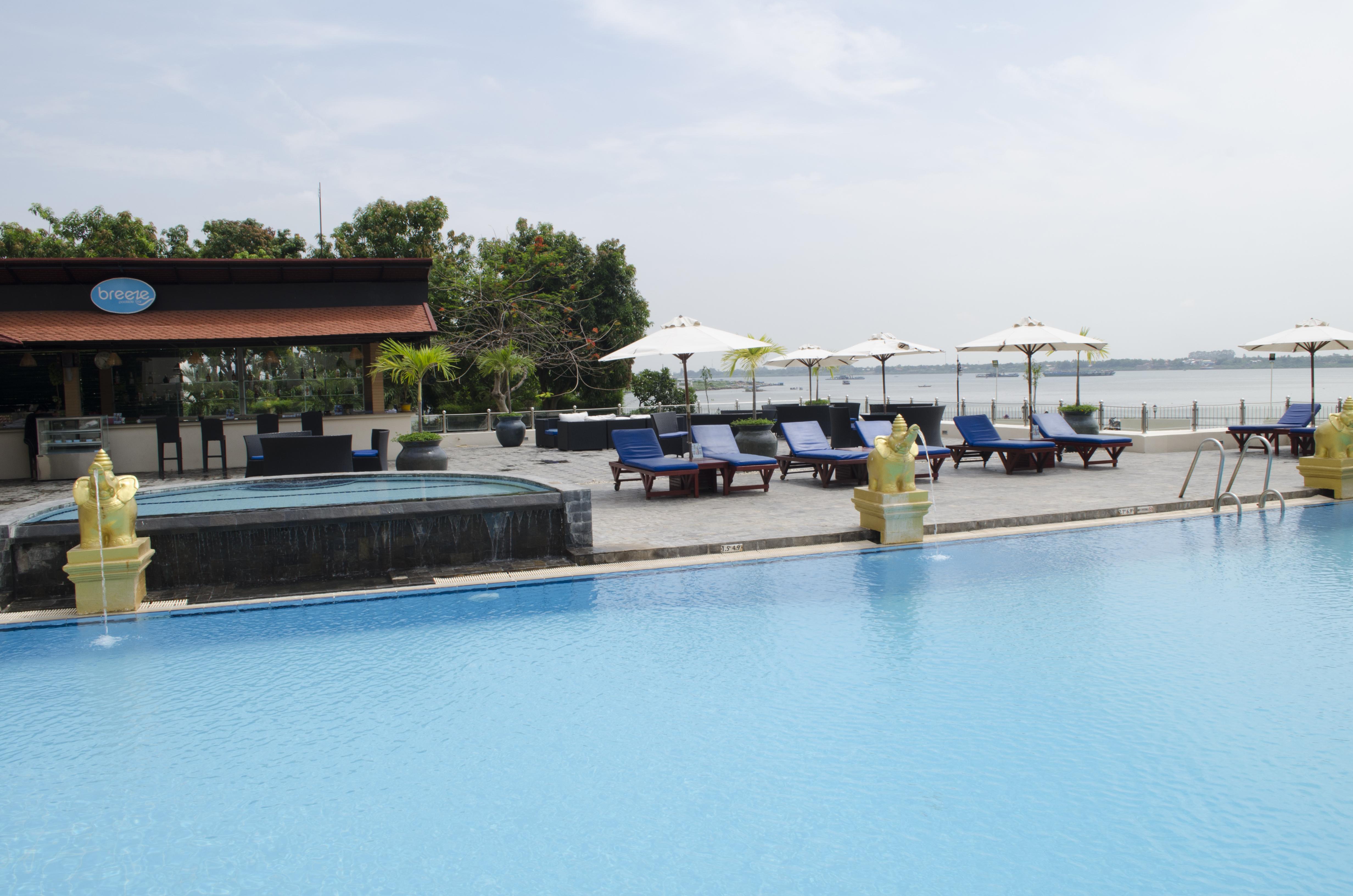 Hotel Cambodiana Phnom Penh Eksteriør billede