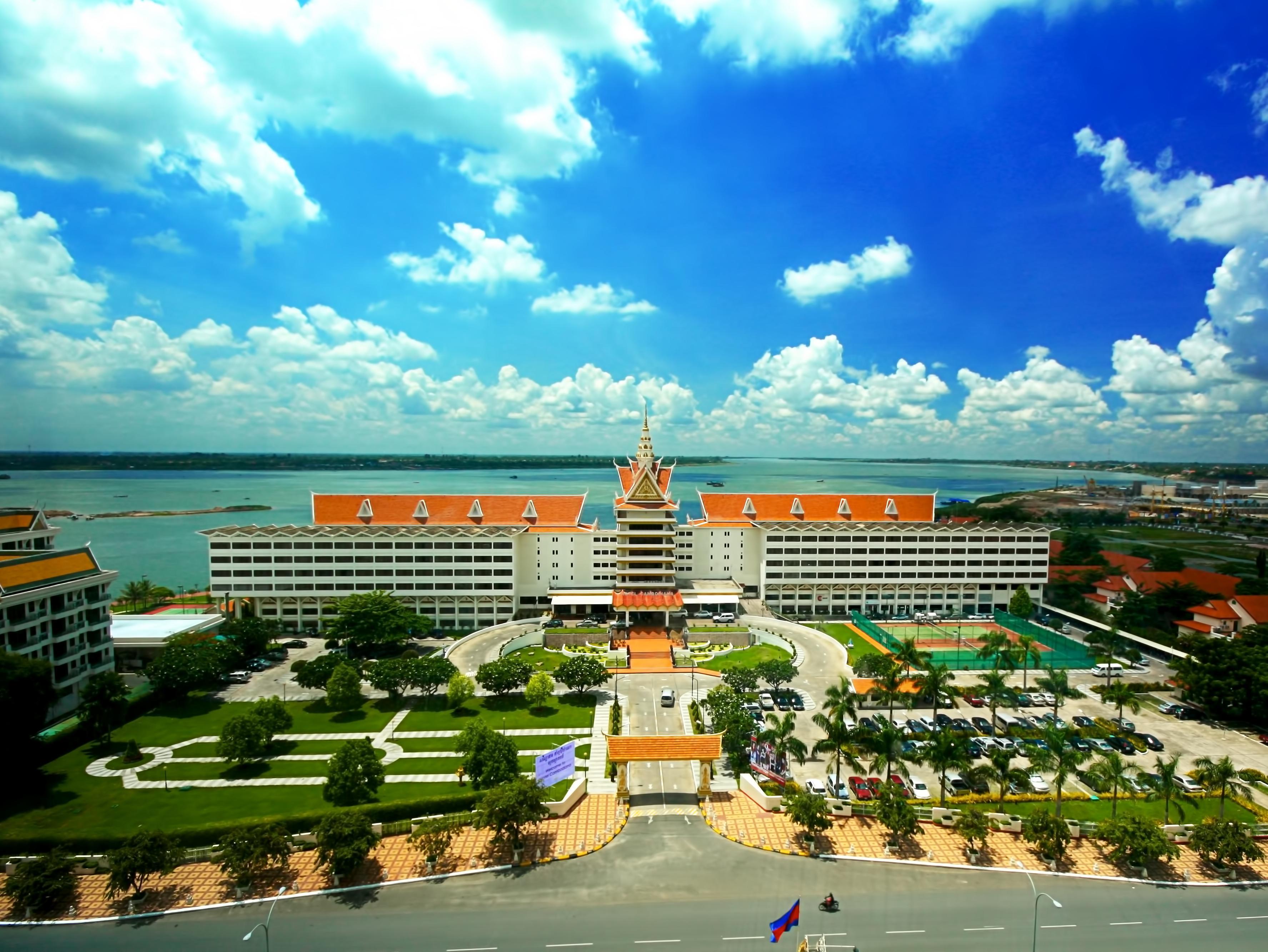 Hotel Cambodiana Phnom Penh Eksteriør billede