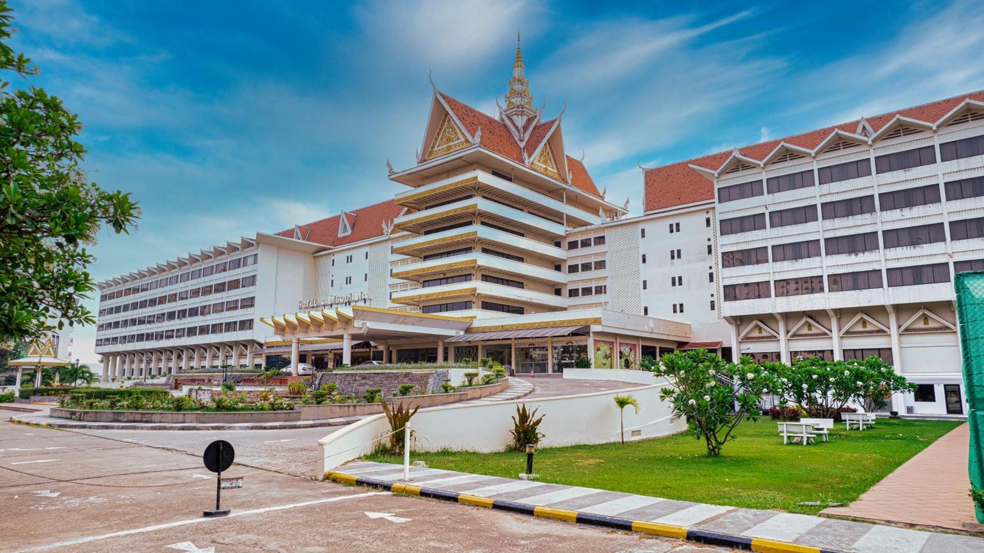 Hotel Cambodiana Phnom Penh Eksteriør billede