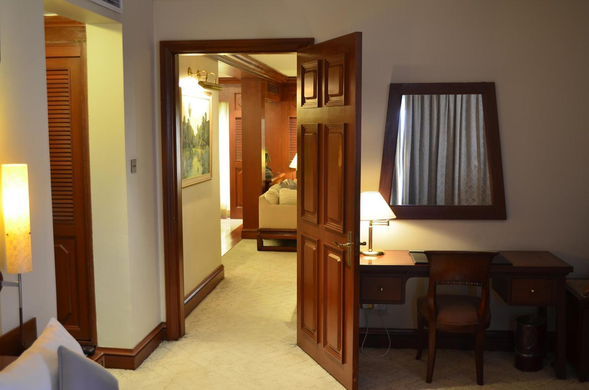 Hotel Cambodiana Phnom Penh Eksteriør billede