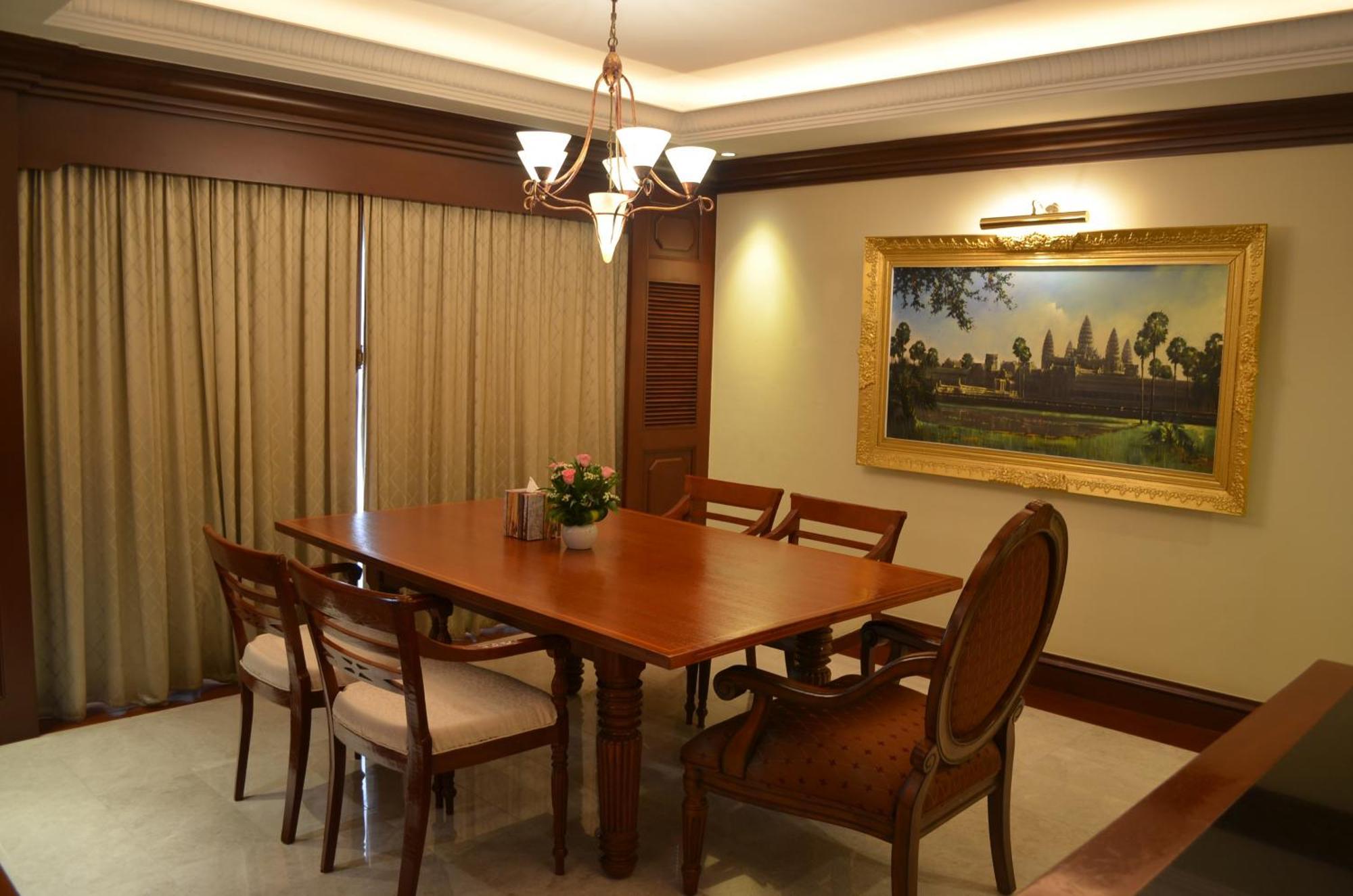 Hotel Cambodiana Phnom Penh Eksteriør billede