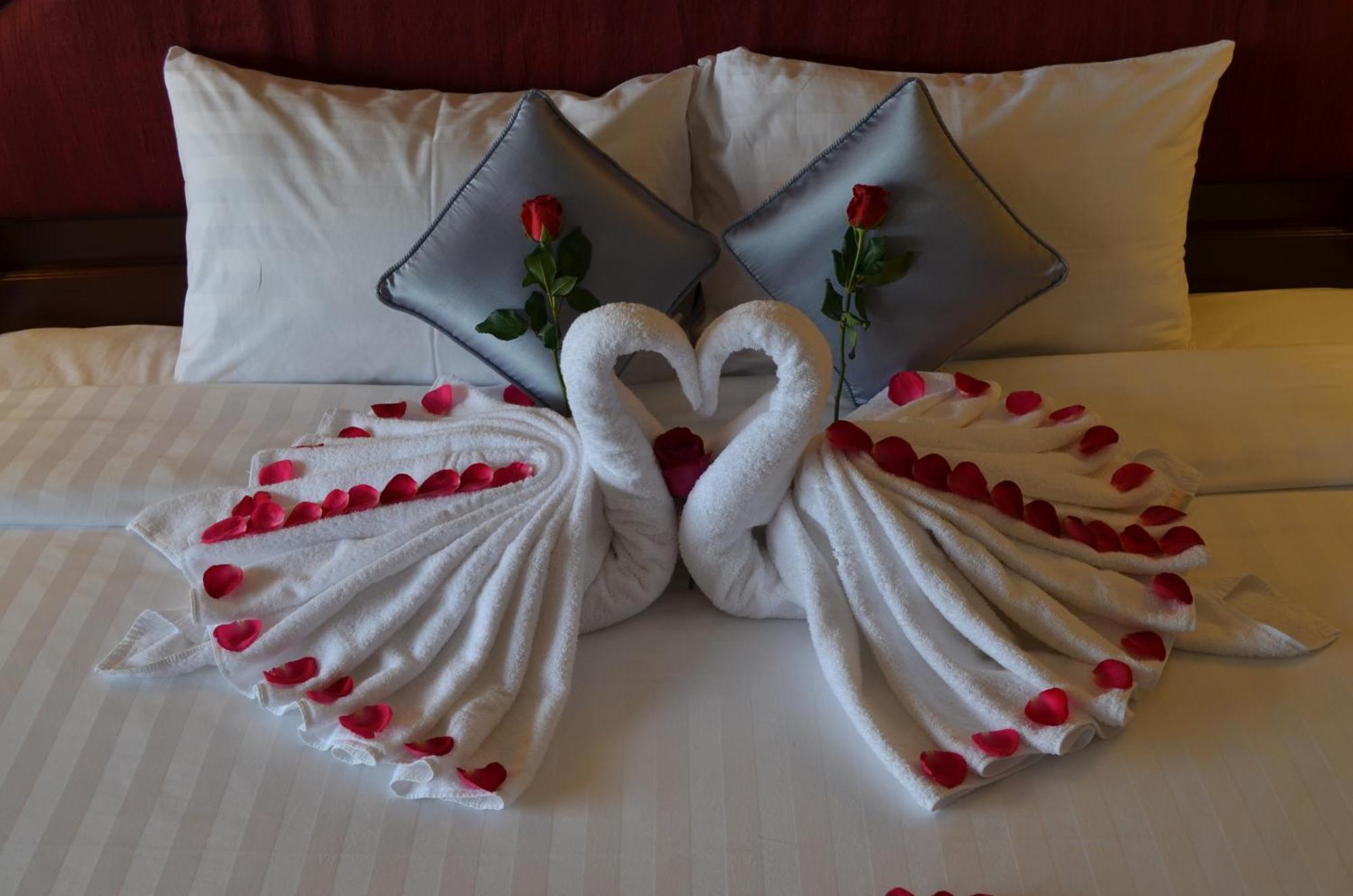Hotel Cambodiana Phnom Penh Eksteriør billede