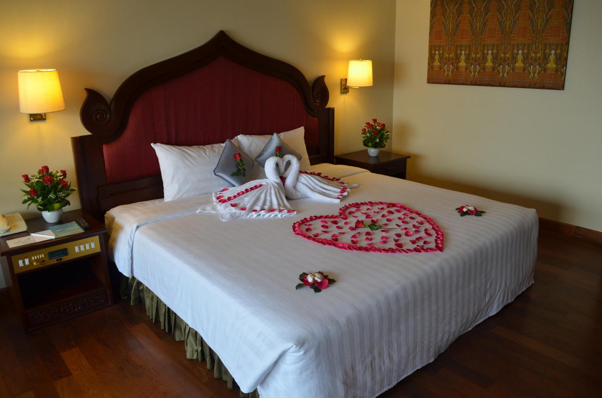 Hotel Cambodiana Phnom Penh Eksteriør billede